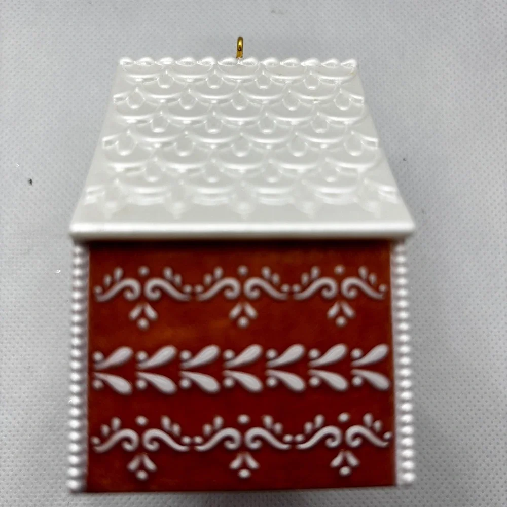 Hallmark Ornament Brown New Home 2014 Gingerbread House Keepsake Christmas New
